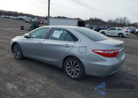 2016 Toyota Camry Xle z USA, uszkodzony, nr VIN 4T1BF1FKXGU558135